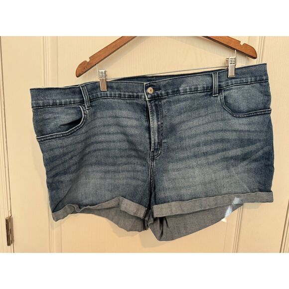 Womans Old Navy Mid-Rise jean shorts plus size 22 - Picture 1 of 2